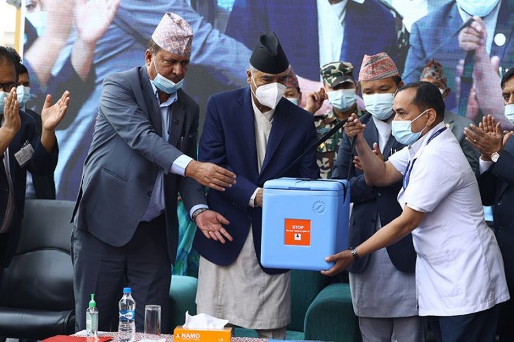 प्रधानमन्त्री देउवाले गरे टाइफाइडविरुद्धको खोपको उद्घाटन