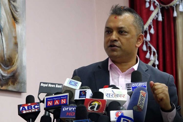 बालकोट पुगेर ओलीलाई ट्युसन पढाउँछु: गगन थापा