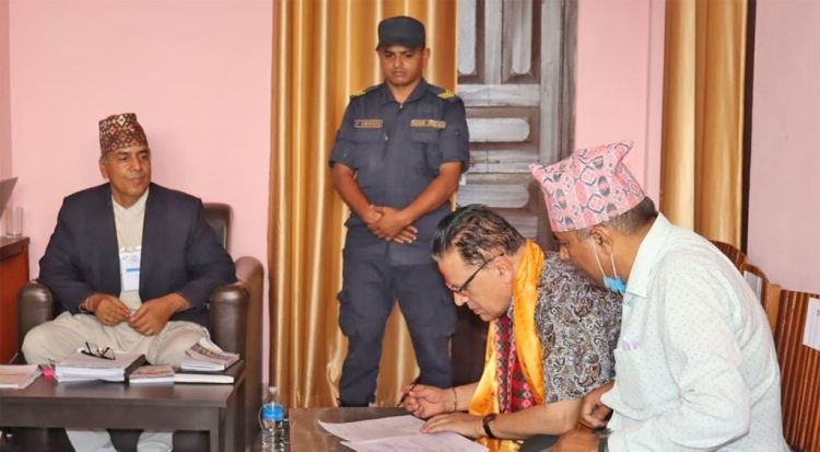 भरतपुरको मेयरमा कांग्रेस नेता जगन्नाथ पौडेल दिए वागी उम्मेदवारी