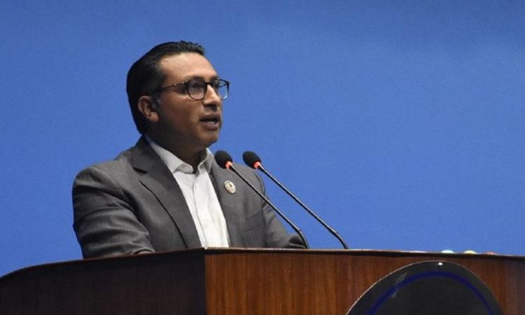 नीति तथा कार्यक्रम परम्परा धान्न मात्रै ल्याइएको दस्तावेज होः स्वर्णिम वाग्ले