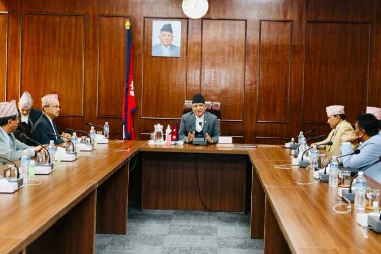 पेट्रोलियम पदार्थको मूल्यवृद्धि कार्यान्वयन नगर्ने सरकारको निर्णय