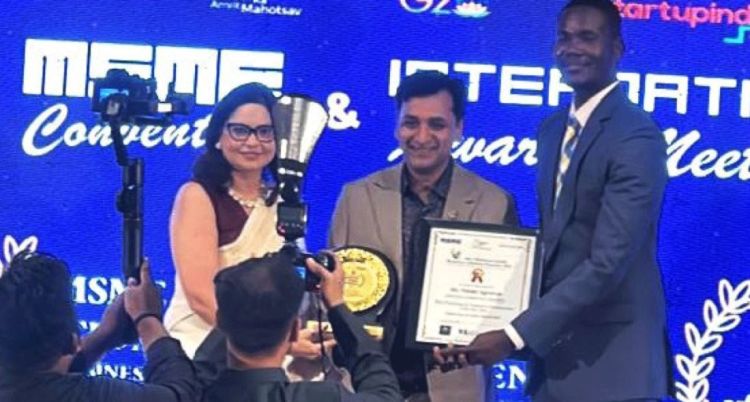 शिवम् सिमेन्टका निखिल अग्रवाल दिल्लीमा सम्मानित