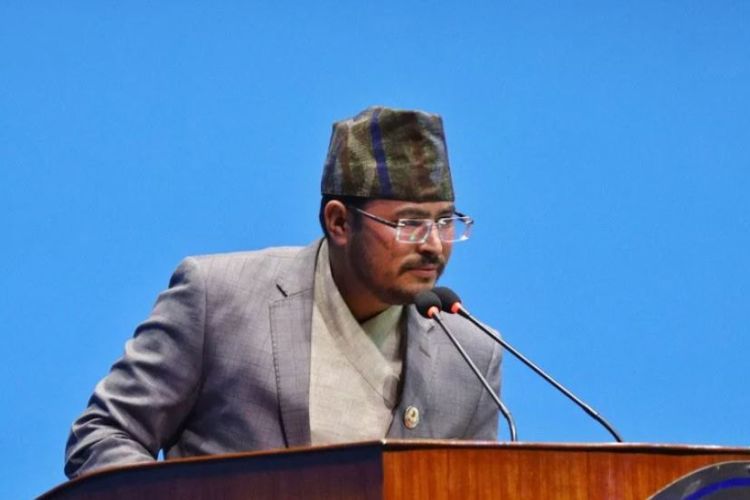 गिरीबन्धुको फाइल कहिले खुल्छ भन्दै गृहमन्त्रीलाई ज्ञानेन्द्र शाहीको प्रश्न