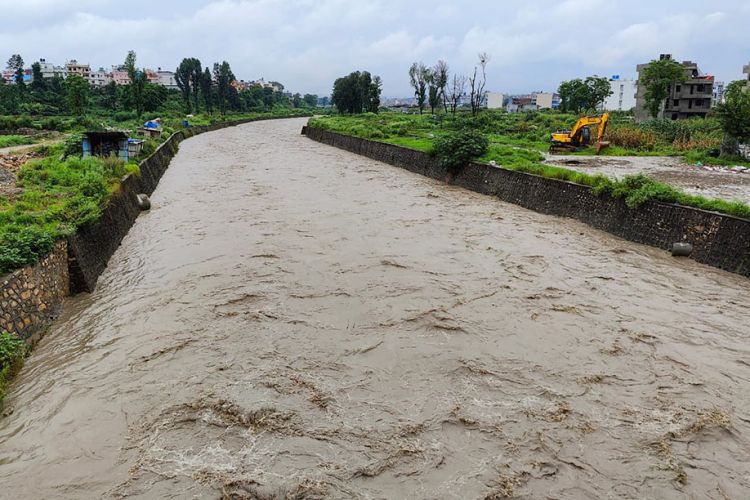  लगातारको वर्षाले देशका विभिन्न नदीमा सतर्कता तह पार, सतर्क रहन आग्रह
