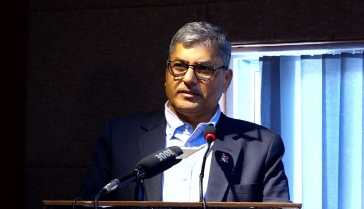 मौद्रिक नीतिलाई अनुशरण नगरे शिथिलता कायमै रहन्छ :  गभर्नर अधिकारी