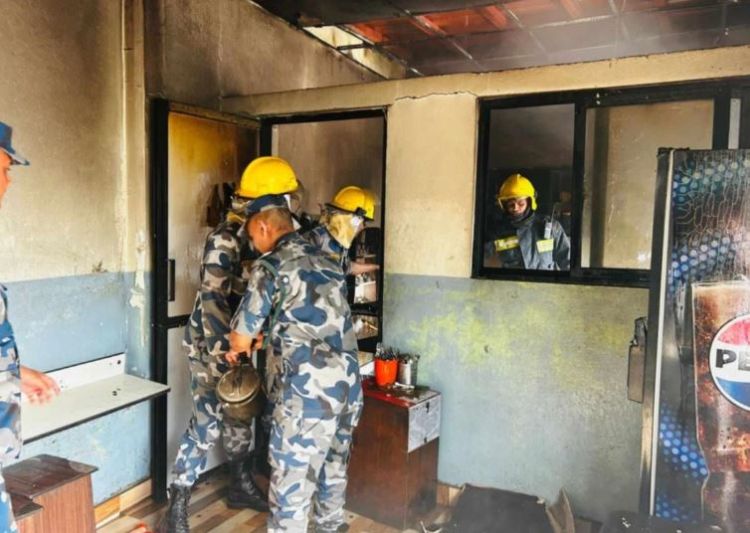 सोह्रखुट्टेमा रहेको सिग्मा कलेजको क्यान्टिनमा आगलागी 