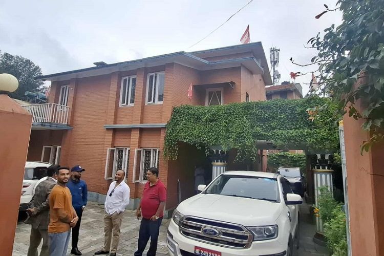 आफूनिकट नेता, कार्यकर्ता अनुशासन कारबाहीमा परेपछि आन्तरिक छलफलमा शेखर कोइराला
