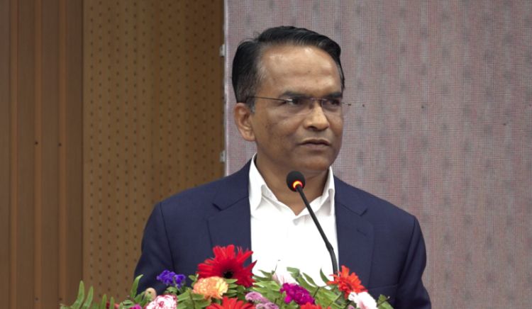  अहिले देशको अर्थतन्त्र चिन्ताजनक छैन्, लयमा फर्किएको छ : गर्भनर पौडेल