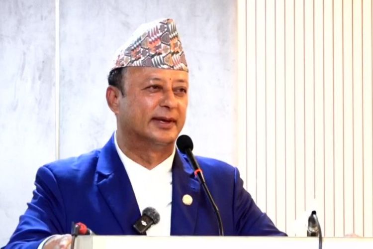 विद्युतलाई हरेक नागरिक र मुलुकको आय आर्जनसँग जोड्ने गरी सरकार अघि बढेको छः मन्त्री खड्का