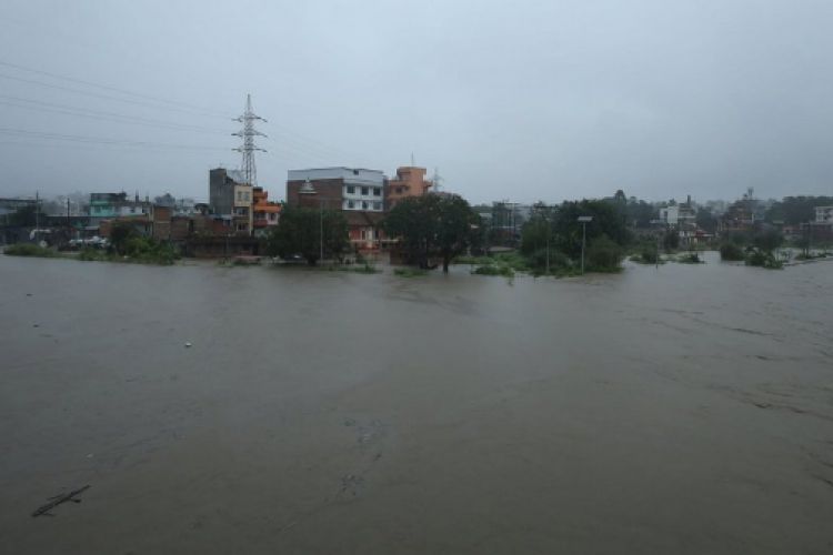 वर्षाका कारण गएको पहिरोमा परी इलाममा हालसम्म ३४ जनाको मृत्यु