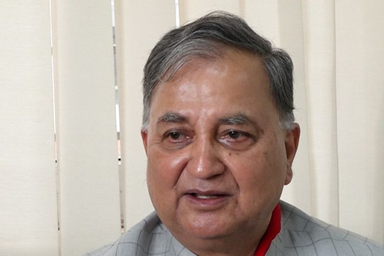 एमाले सचिवालय बैठक : अध्यक्षमा उठ्ने जानकारी गराउँदै वरिष्ठ उपाध्यक्ष पोखरेल