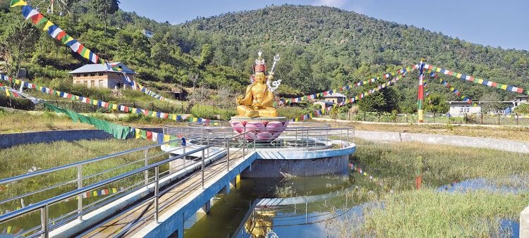 पर्यटक लोभ्याउँदै सुनापति डाँडा र लहरे माने