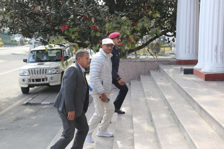 बयान दिन आयोग पुगे तत्कालीन गृहमन्त्री लेखक