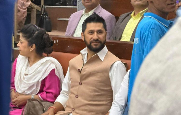 रवि लामिछाने भन्छन्– ‘म जीवनी लेख्न होइन इतिहास लेख्न हिँडेको हुँ’