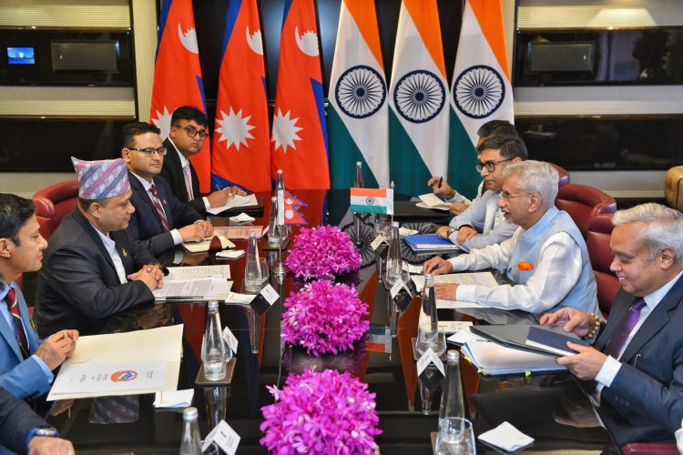 परराष्ट्रमन्त्रीको भारत भ्रमण् नेपाल–भारत सम्बन्धलाई नयाँ उचाइमा पुरयाउने प्रतिबद्धता