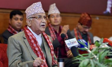 देशभर सत्ता गठबन्धनलाई एउटै कुच्चाले बडार्छौंः ओली