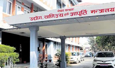 मोबाइल सेटदेखि मदिरालगायत १० प्रकारका वस्तु आयातमा सरकारले लगायो प्रतिबन्ध