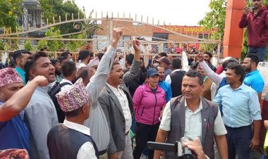 पोखरामा कांग्रेस कार्यालयमा तोडफोड, २३ जना पक्राउ