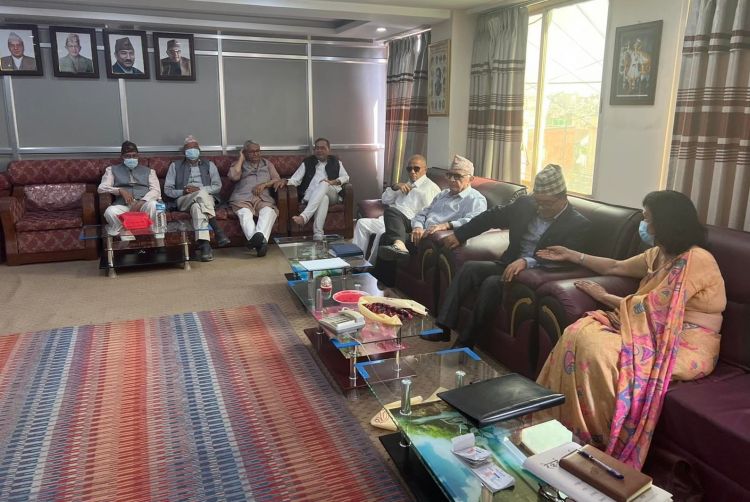 सरकारका पूर्वसचिव केदार न्यौपाने राप्रपा प्रवेश
