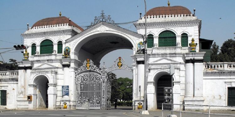 निजामती ऐनको मागः आज सिंहदरबार प्रवेशमा रोक लगाउदै कर्मचारी