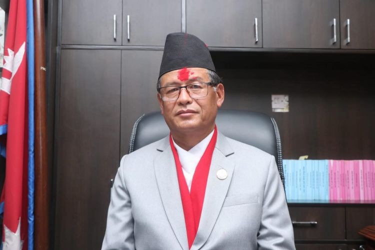 नवनियुक्त कानुनमन्त्री गुरुङले गरे पदभार ग्रहण (फोटोफिचर)