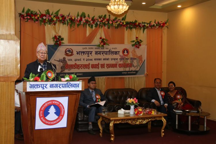 नक्कली शरणार्थी बनाएर अमेरिका पठाउनेहरु देशद्रोही अपराधी हुँन्ः  विजुक्छें