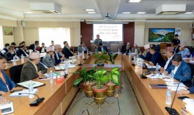 बजेट कार्यान्वयनबारे अर्थमन्त्री महतले गरे सरोकारवालासँग छलफल