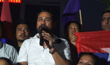 मंहगीविरुद्ध एमाले निकट युवा संघको मसाल जुलुस