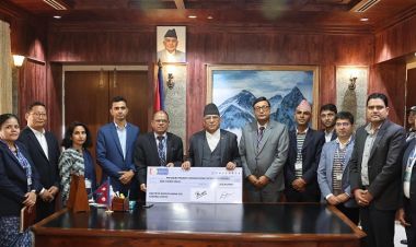 भूकम्प पीडितको सहायताका लागि राष्ट्रिय वाणिज्य बैंकद्वारा एक करोड सहयोग