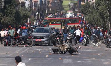 बल्खुमा दुर्गा प्रसाईंका समर्थक र युवासंघका कार्यकर्ताबीच झडप