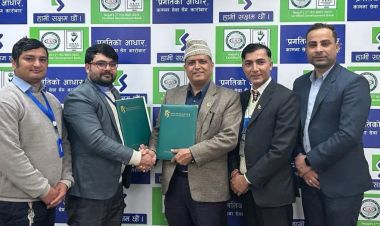 कामना सेवा विकास बैंक र हातेमालो फाईनान्स बीच फाइभ इन वान सेवा सम्झौता