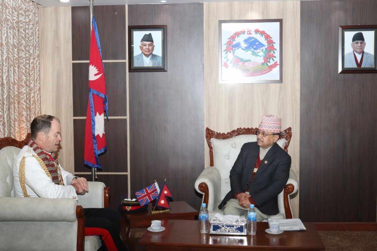 उपप्रधानमन्त्री खड्का र बेलायतका सेनाध्यक्षबीच शिष्टाचार भेटवार्ता