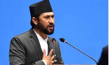 सुन तस्करी प्रकणः दोषीलाई उन्मुक्ति दिनेलाई कानुनी दायरामा ल्याउँछु : गृहमन्त्री लामिछाने