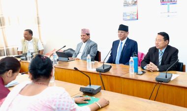 नेपाल बुढानिलकण्ठ गएको विषय सहज रुपमा लिनु, सत्ता समीकरणमा समस्या छैन : प्रधानमन्त्री दाहाल