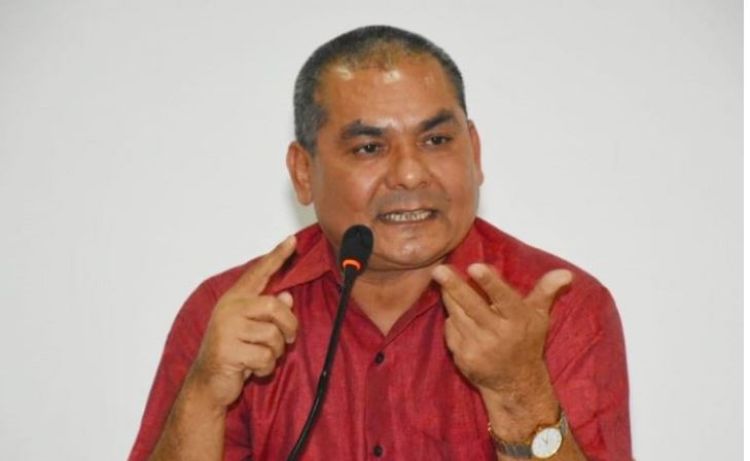 अध्यक्ष ओलीमाथि यसरी खनिए दुर्गा प्रसाईं