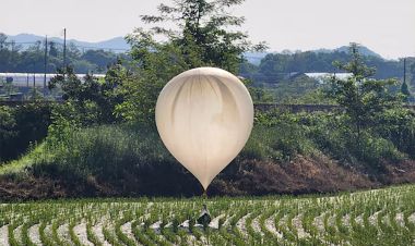 उत्तर कोरियाले दक्षिण कोरियामा फेरी पठायो फोहोर भरिएको बेलुन