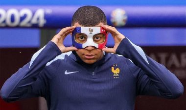 भुक्तानी नदिएको भन्दै एम्बाप्पेले पिएसजीलाई पठाए नोटिस