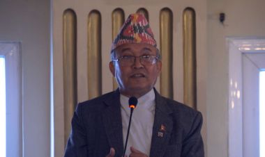  स्वदेशमै मतदानको राम्रो व्यवस्था नगर्नेले विदेशमा रहेकालाई कसरी गर्लान ?– दिनेशकुमार थपलिया