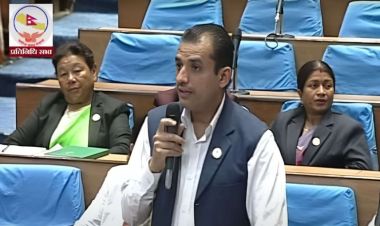 प्राकृतिक विपत्तिमा परेर घाइते भएकाहरुको निःशुल्क उपचारको व्यवस्था गर्नुपर्छ : सांसद सापकोटा