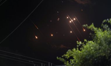 इजरायलमाथि इरानको मिसाइल आक्रमण