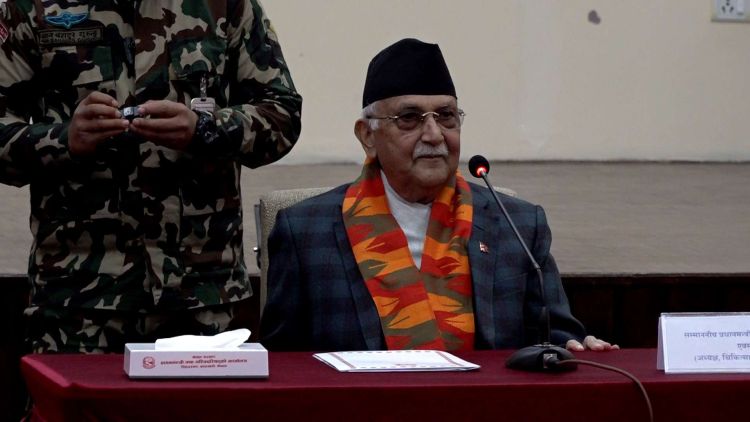 आज एनपिएलको ट्रफी सार्वजनिक गर्दै प्रधानमन्त्री ओली 