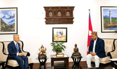 परराष्ट्रमन्त्री खनाल र अमेरिकी सहायक विदेशमन्त्री कपुरबिच भेटवार्ता